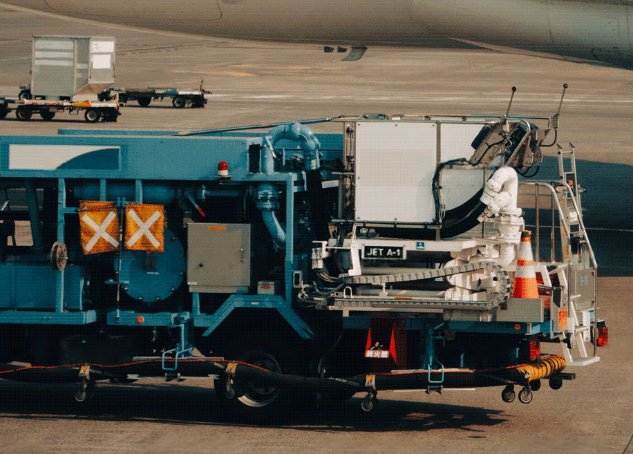 Aircraft fueling